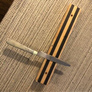 Knife holder wood